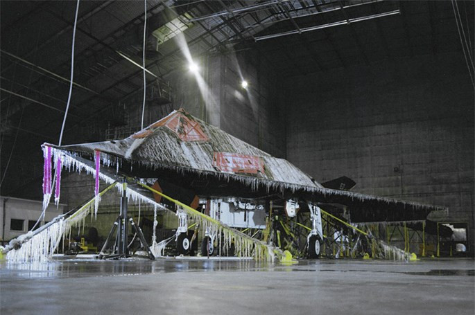 Video Mỹ thử nghiệm máy bay đảm bảo khả năng chịu được bão tuyết, nắng nóng ảnh 3 Video Mỹ thử nghiệm máy bay đảm bảo khả năng chịu được bão tuyết, nắng nóng ảnh 3