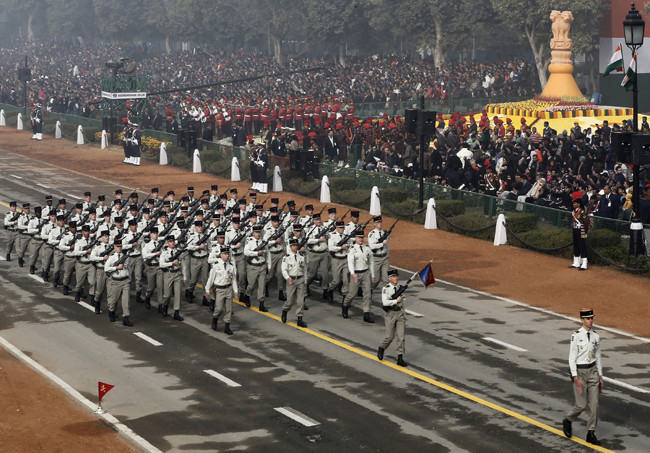 Binh sĩ Pháp tham dự duyệt binh.