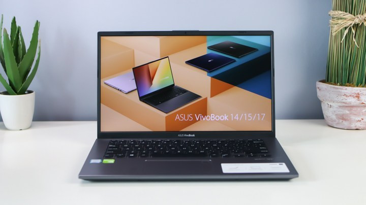 Asus VivoBook 14 có thể chơi game giải trí nhẹ nhàng (Ảnh: Yuga Tech) Asus VivoBook 14 có thể chơi game giải trí nhẹ nhàng (Ảnh: Yuga Tech)