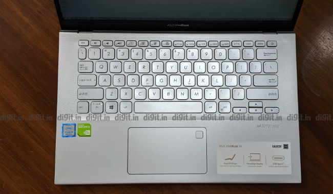Phần bàn phím và touch pad của Asus VivoBook 14 (Ảnh: Digit) Phần bàn phím và touch pad của Asus VivoBook 14 (Ảnh: Digit)