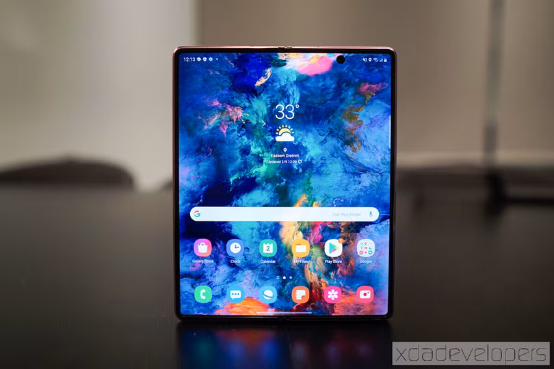Samsung Galaxy Z Fold 2 có màn hình hiển thị sắc nét (Ảnh: XDA Developers)
