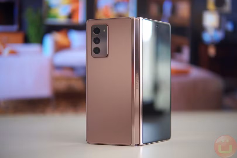 Cụm camera sau của Samsung Galaxy Z Fold 2 (Ảnh: Uber Gizmo)