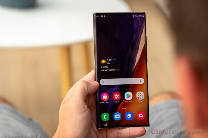 Samsung Galaxy Note 20 Ultra cũng không kém cạnh khi sở hữu màn hình Dynamic AMOLED 2X (Ảnh: GSM Arena) Samsung Galaxy Note 20 Ultra cũng không kém cạnh khi sở hữu màn hình Dynamic AMOLED 2X (Ảnh: GSM Arena)