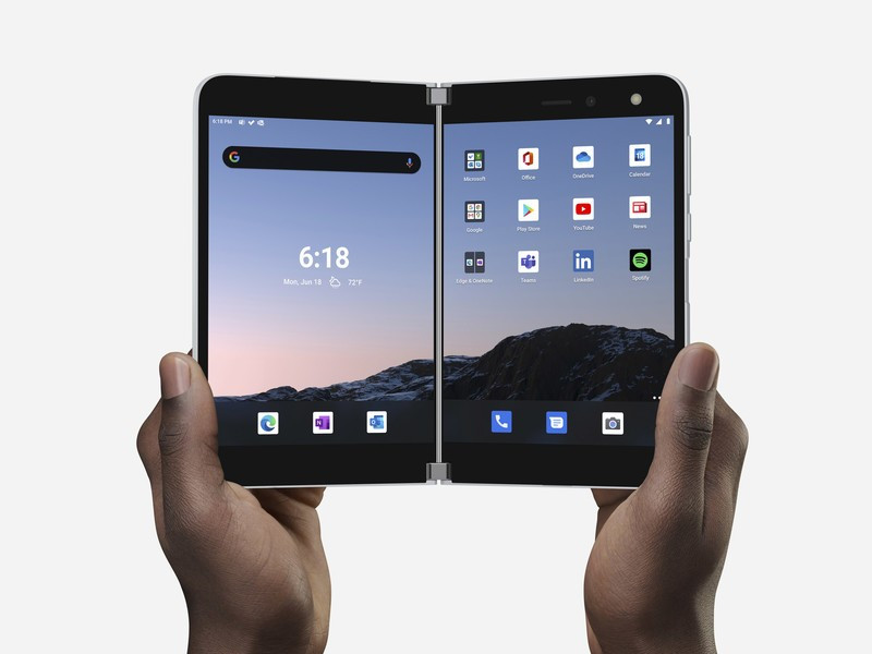 Surface Duo hiện rất rõ phần viền gập (ảnh: Android Central) Surface Duo hiện rất rõ phần viền gập (ảnh: Android Central)