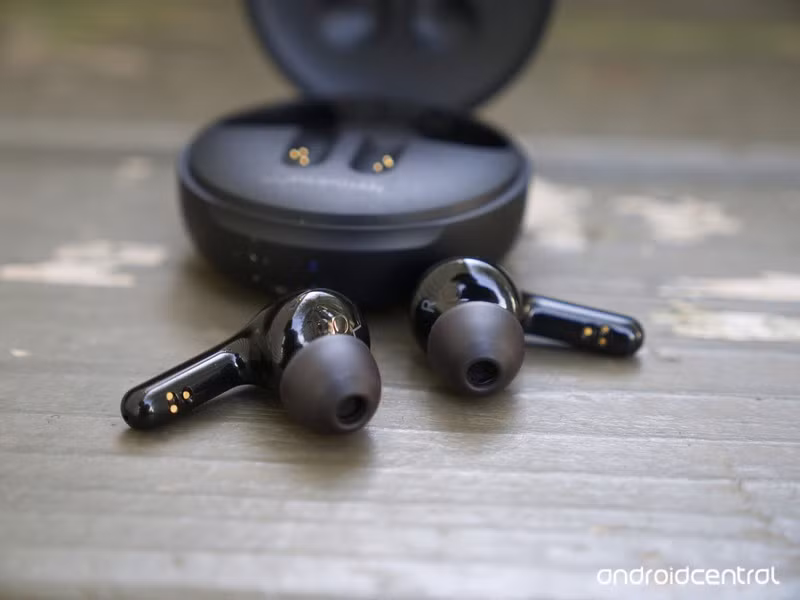 LG Tone Free FN6 có khả năng thu âm tốt (Ảnh: Android Authority)