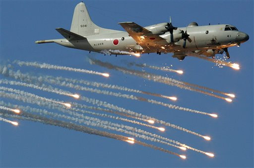 - Máy bay tuần tra săn ngầm P-3C Orion Hải quân Mỹ