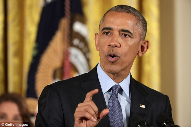 Ông Obama đang tìm cách hạn chế quyền lực của Trump bằng “quy định lúc nửa đêm”