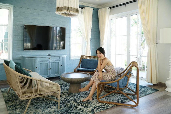 Không gian các căn biệt thự Florida được thiết kế rất xinh xắn với tone xanh biển, gỗ sáng màu là chủ đạo