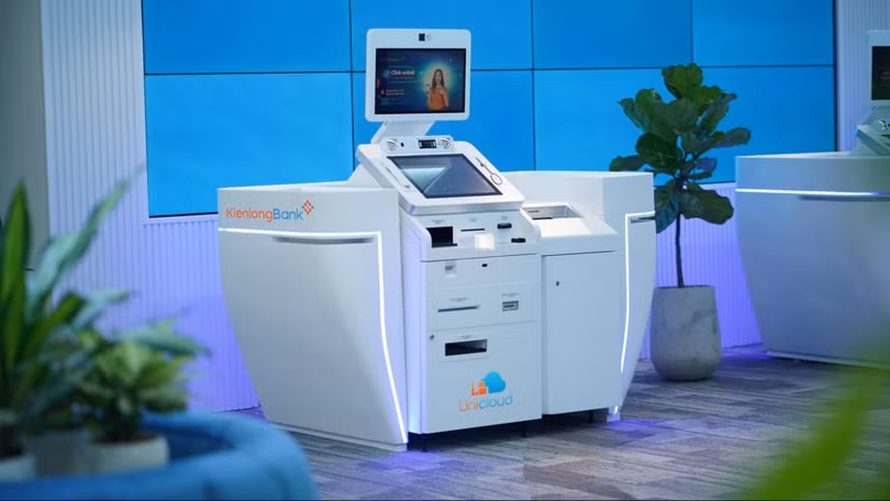 Hệ thống máy giao dịch ngân hàng thế hệ mới STM của KienlongBank.