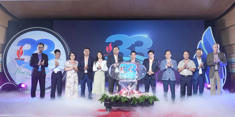 Nghi thức chào mừng Tuổi 33 phát triển và thịnh vượng của PV GAS