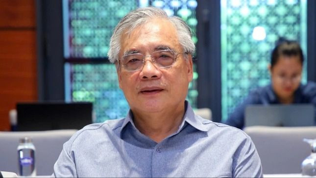 PGS.TS Trần Đình Thiên chia sẻ tại hội thảo