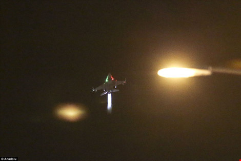 Máy bay chiến đấu Thổ Nhĩ Kỳ được lệnh tấn công bất cứ biến động khói lửa nào dưới mặt đất để đảm bảo khống chế, kiểm soát được tình hình.