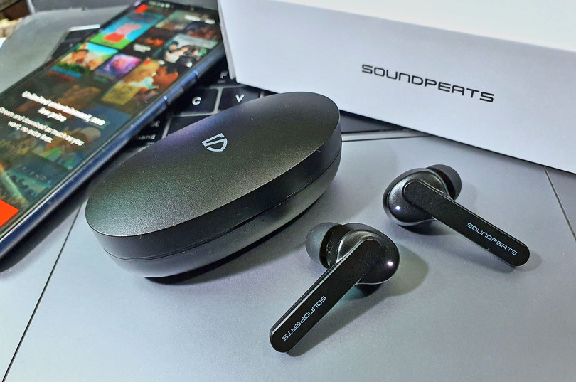 Vỏ case của Soundpeats TrueCapsule hơi cồng kềnh (Ảnh: Megabites) Vỏ case của Soundpeats TrueCapsule hơi cồng kềnh (Ảnh: Megabites)