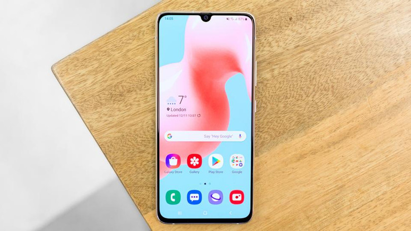 Samsung Galaxy A90 5G sở hữu màn hình Super AMOLED lớn (Ảnh: Notebook Check) Samsung Galaxy A90 5G sở hữu màn hình Super AMOLED lớn (Ảnh: Notebook Check)