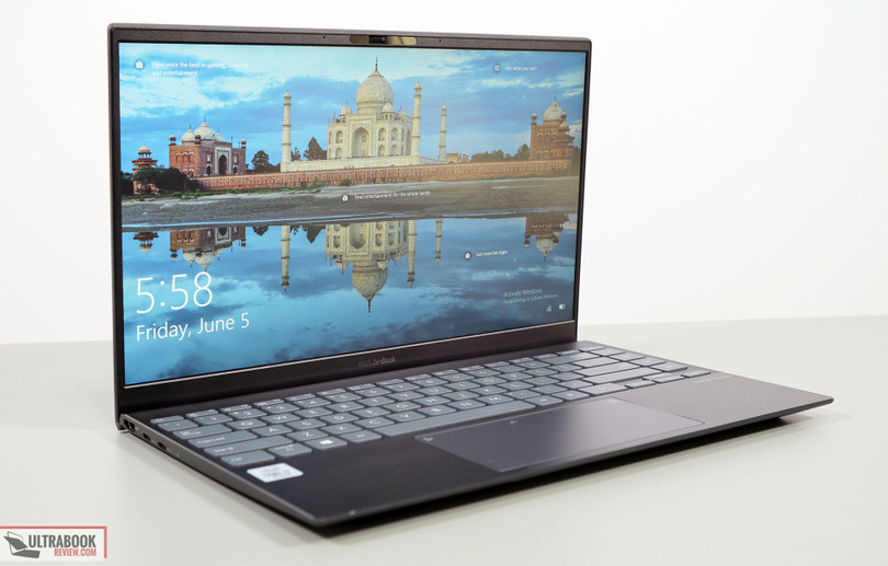 Asus Zenbook 14 UX425 sở hữu hiệu năng tuyệt vời (Ảnh: Ultrabook Reviews)