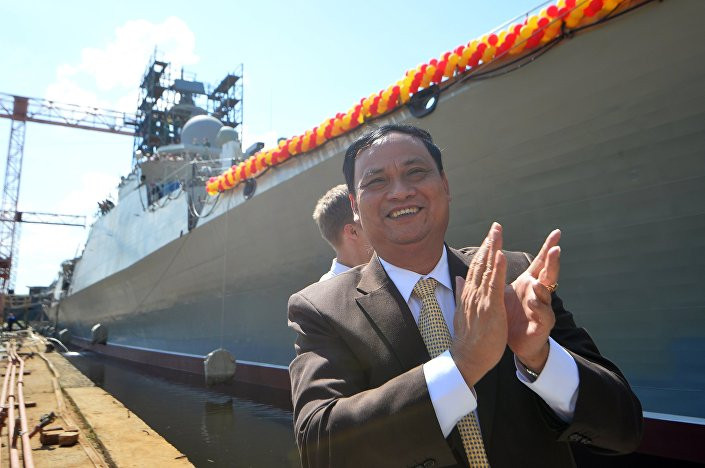 Phó Chính ủy Quân chủng Hải quân Việt Nam, Chính ủy Đinh Gia Thật (ảnh Sputnik).