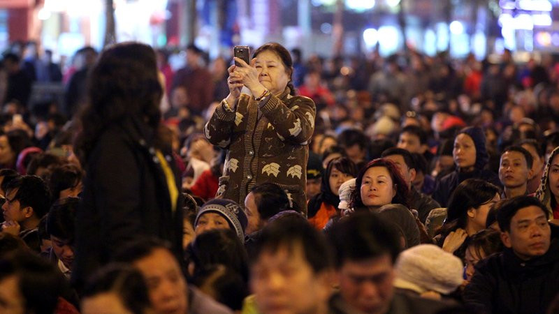 Chụp ảnh “tự sướng” len lỏi đến mọi ngõ ngách đời thường ảnh 4