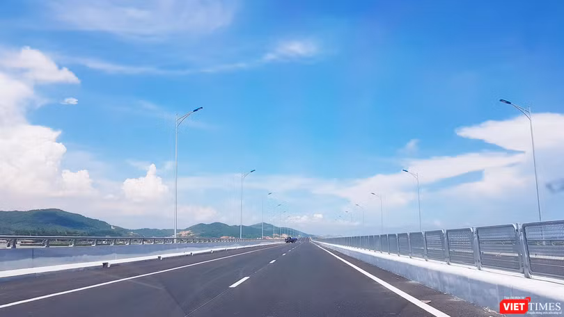 Mặt đường cao tốc Hạ Long – Hải Phòng Mặt đường cao tốc Hạ Long – Hải Phòng