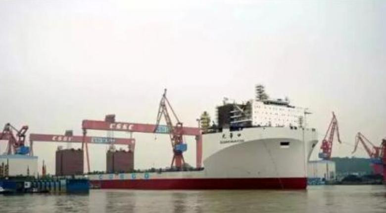 Tàu bán ngầm Quang Hoa Khẩu Trung Quốc hoàn thành chế tạo, hạ thủy ngày 28/4/2016. Nguồn ảnh: Guancha.cn