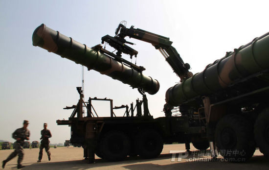 Tên lửa đất đối không tầm xa HQ-9.