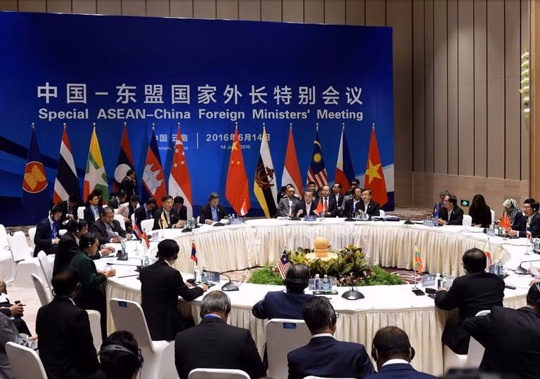 Hội nghị đặc biệt Bộ trưởng Ngoại giao ASEAN-Trung Quốc từ ngày 13 - 14/6/2016. Nguồn ảnh: Tân Hoa xã/Đa Chiều.