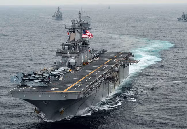 Tàu đổ bộ tấn công cỡ lớn của Mỹ vừa có mặt tại Biển Đông
