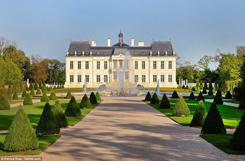 Biệt thự The Chateau Louis XIV được bán với giá 301 triệu USD