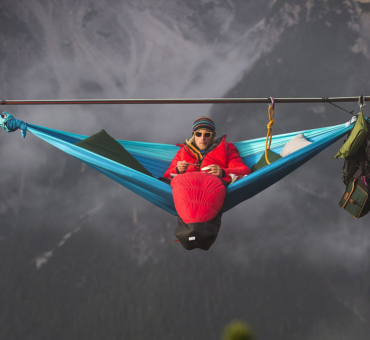 Chùm ảnh về những tín đồ ưa mạo hiểm khiến bạn toát mồ hôi hột ảnh 4