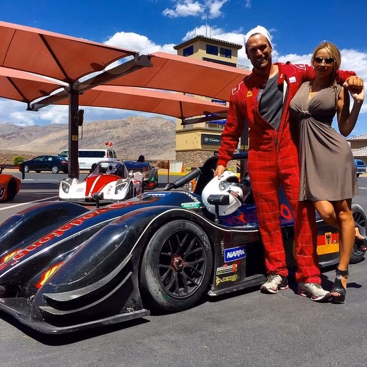 Cuộc sống trác táng của vợ chồng tỉ phú Mỹ với 10 hotgirl nóng bỏng ảnh 12