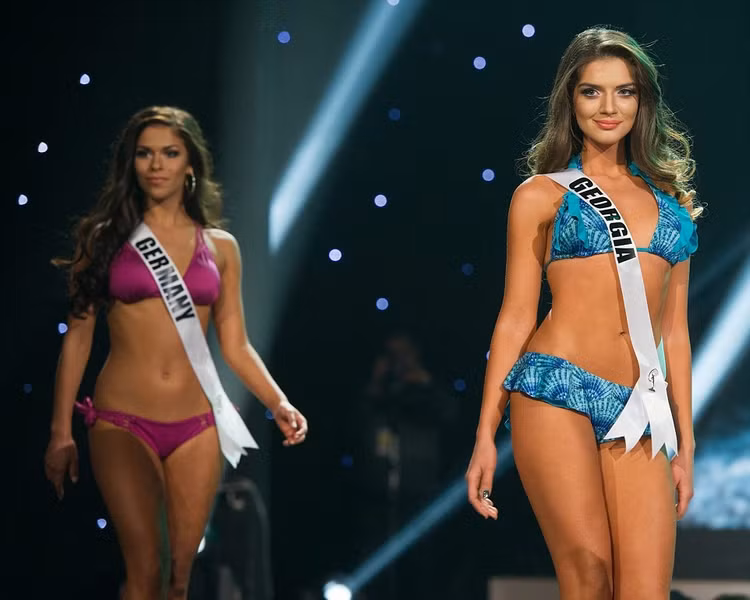 Mãn nhãn với đường cong của 81 người đẹp tham gia Hoa hậu Hoàn vũ 2015 ảnh 10