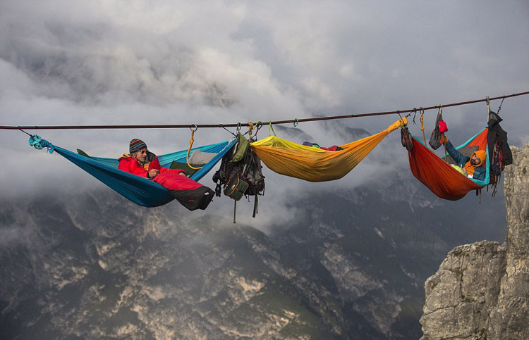 Chùm ảnh về những tín đồ ưa mạo hiểm khiến bạn toát mồ hôi hột ảnh 5 Chùm ảnh về những tín đồ ưa mạo hiểm khiến bạn toát mồ hôi hột ảnh 5