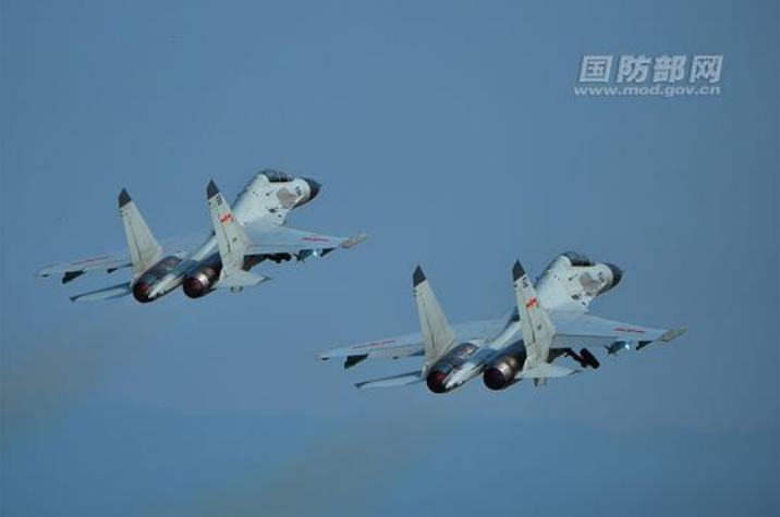 Máy bay chiến đấu J-11BH Trung Quốc.