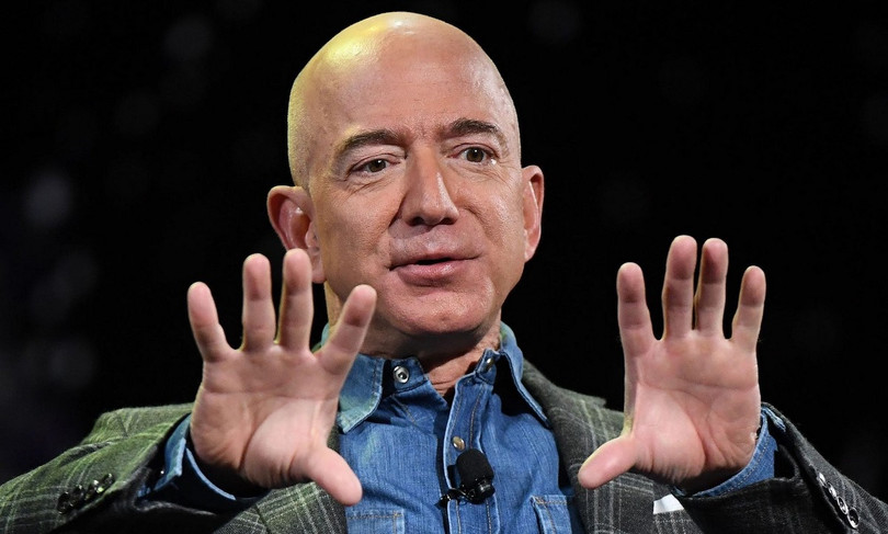 Phẩm chất, kỹ năng và phong cách lãnh đạo của Jeff Bezos đã làm nên thành công cho Amazon (Ảnh: Thestrategywatch)