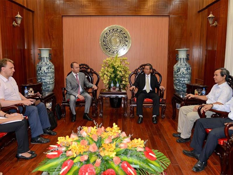 Lãnh đạo GazpromNeft làm việc với đại diện UBND tỉnh Quảng Ngãi Lãnh đạo GazpromNeft làm việc với đại diện UBND tỉnh Quảng Ngãi