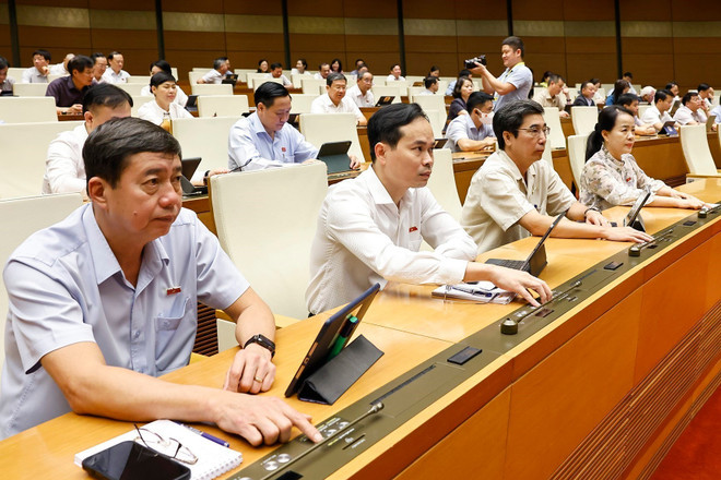 16-6 vna-potal-quoc-hoi-bieu-quyet-thong-qua-mot-so-luat-quan-trong-8091518.jpg