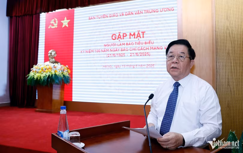 20-6 w-z6721636882853-21bd681837dd3bf3350cf64aa2b319eb-99698.jpg