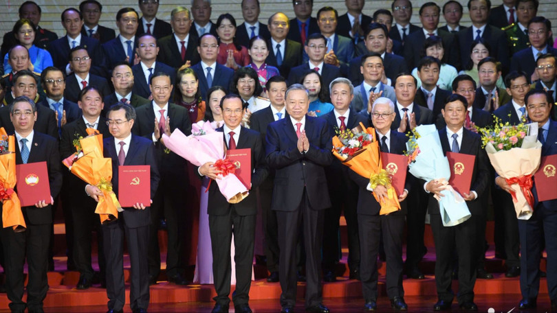 30.6 7.jpg w-tong-bi-thu-49151.jpg