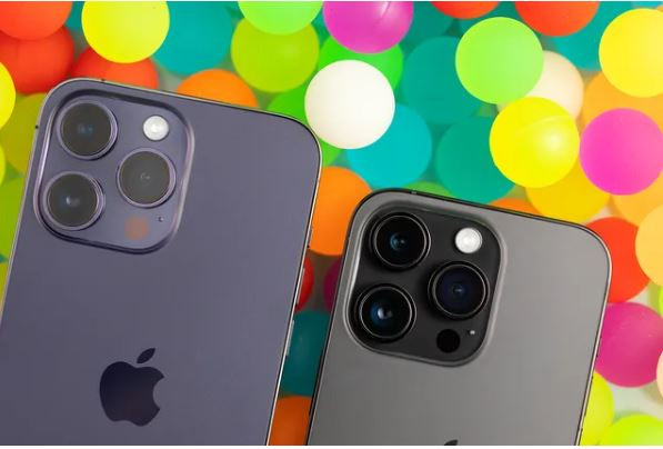 Apple có thể giới thiệu một chiếc iPhone ‘Ultra’ đắt tiền hơn vào năm 2024 (Ảnh: The Verge)