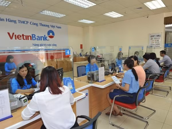 VietinBank phản pháo Bộ Tài chính: kiến nghị được nới "room"và không chia cổ tức