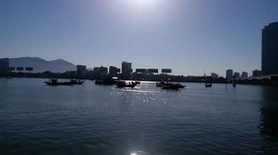 Đã tìm thấy 3 thi thể nạn nhân trong vụ chìm tàu chở 56 người ở Đà Nẵng ảnh 15