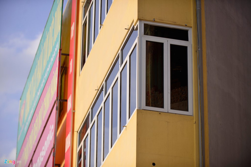 Nhà được cho thuê làm văn phòng và phòng khám nha khoa.