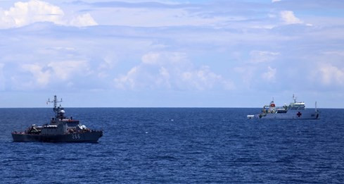 Video: Tìm thấy một số thi thể phi hành đoàn CASA-212 và mảnh vỡ Su30-MK2 ảnh 12