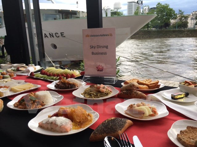 Vietnam Airlines đặt mục tiêu đạt doanh thu hơn 3 tỷ eurro năm 2016 ảnh 1