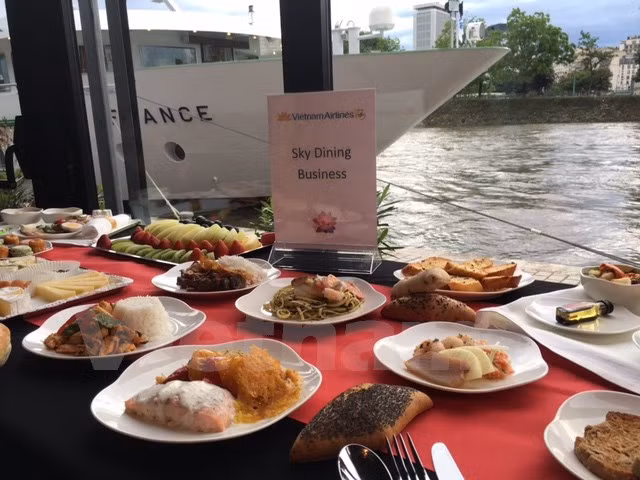 Vietnam Airlines đặt mục tiêu đạt doanh thu hơn 3 tỷ eurro năm 2016 ảnh 1