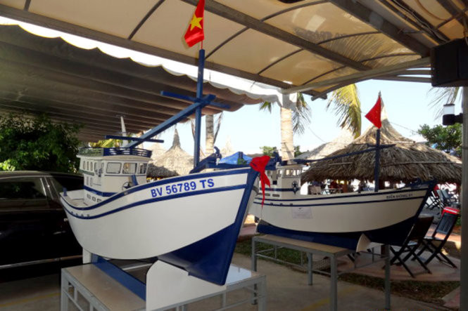 Mô hình tàu cá vỏ PPC - Ảnh: ĐÔNG HÀ Mô hình tàu cá vỏ PPC - Ảnh: ĐÔNG HÀ