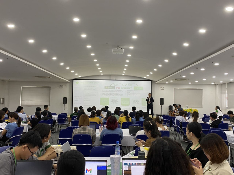 Đại diện FE Credit chia sẻ về những quyền lợi khi tham gia gói vay ưu đãi 10.000 tỷ đồng.