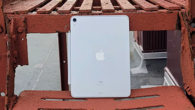 iPad Air 4 sở hữu thiết kế sang trọng (Ảnh: PC Mag) iPad Air 4 sở hữu thiết kế sang trọng (Ảnh: PC Mag)
