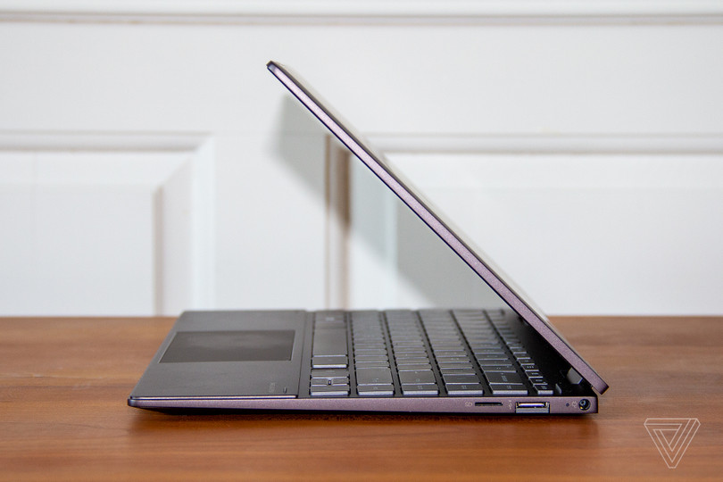 HP Envy X360 2020 sở hữu thiết kế mỏng nhẹ (Ảnh: The Verge)