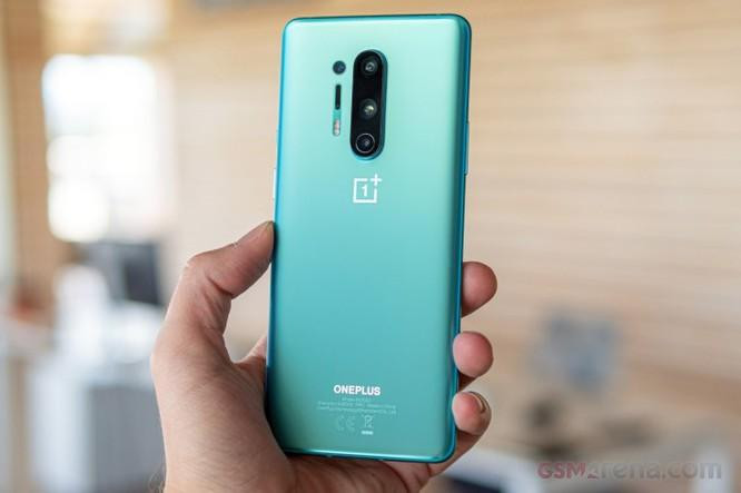 OnePlus 8 Pro sở hữu thiết kế bắt mắt (GSM Arena)