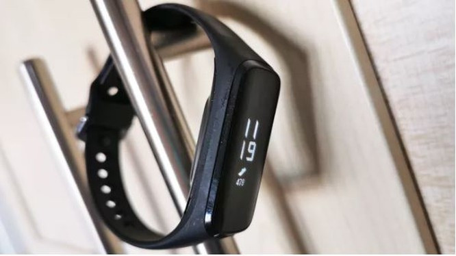 Samsung Galaxy Fit e (Ảnh: Tech Radar)